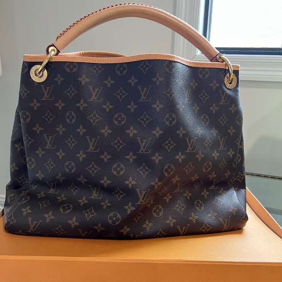 Louis Vuitton Handbags - Louis Vuitton Tan Monogram Shoulder Bag